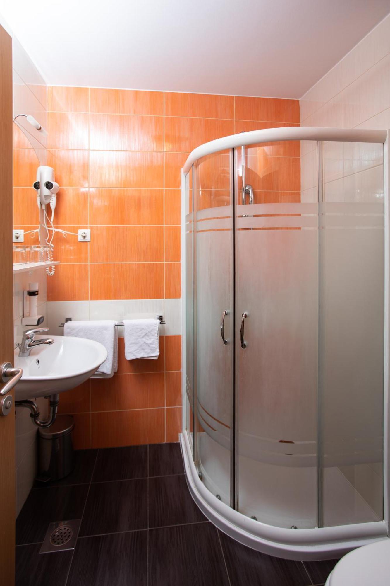 צרקניצה Rooms En Krajcar מראה חיצוני תמונה